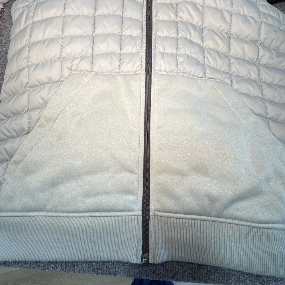 The North Face Kilowatt Gray‎ Thermoball Hooded Vest Men's Sz M EUC